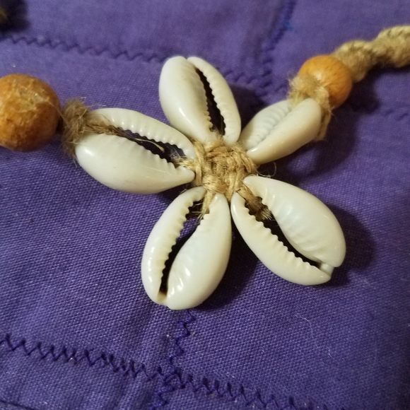 3 for $20 Hemp & shell necklace - Picture 2 of 4